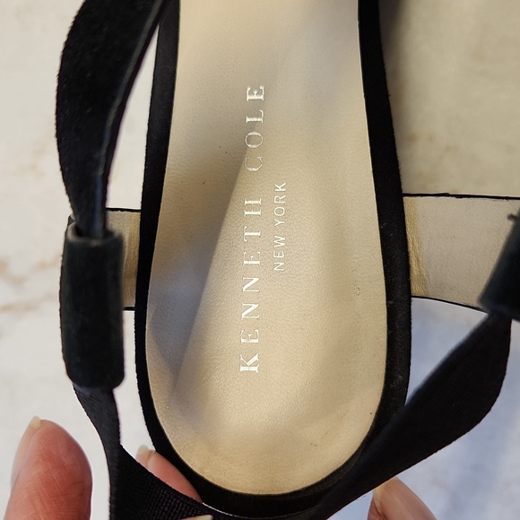 Kenneth Cole Donna Black Velvet Wedge Sandal, 7.5, Elastic Strap - Picture 4 of 5